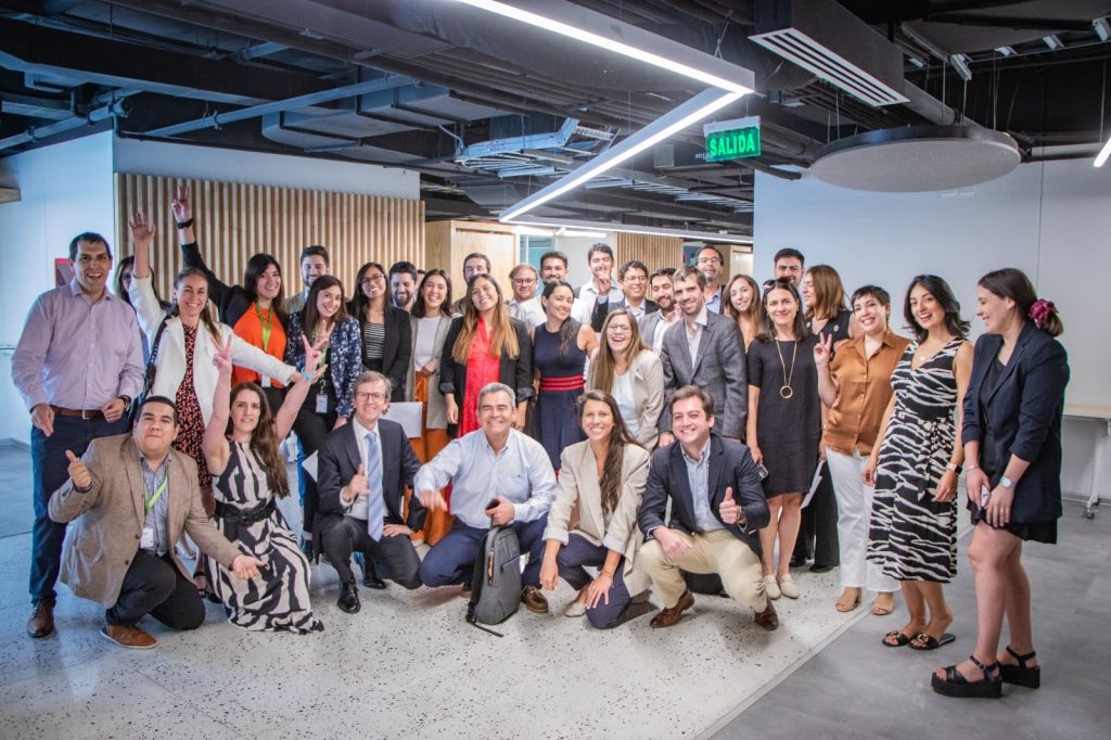 Cursos In Company: Falabella. Con éxito finalizaron los cursos Protección de datos personales, ciberseguridad y delitos informáticos y Promoción de una cultura de compliance de libre competencia en la empresa